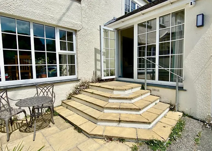 Lynwood House Self Contained Studio